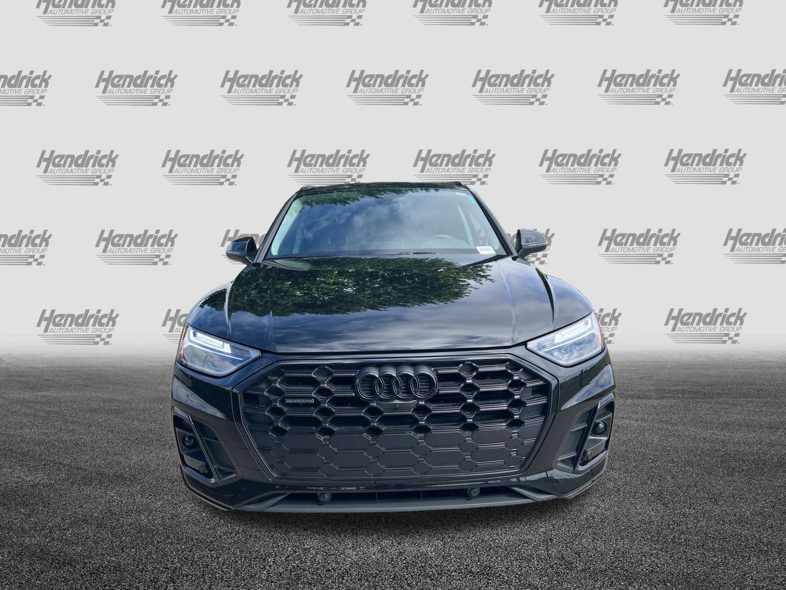 Used 2023 Audi Q5 2.0T Premium Plus w/ Premium Plus Package AWD/4WD image 3