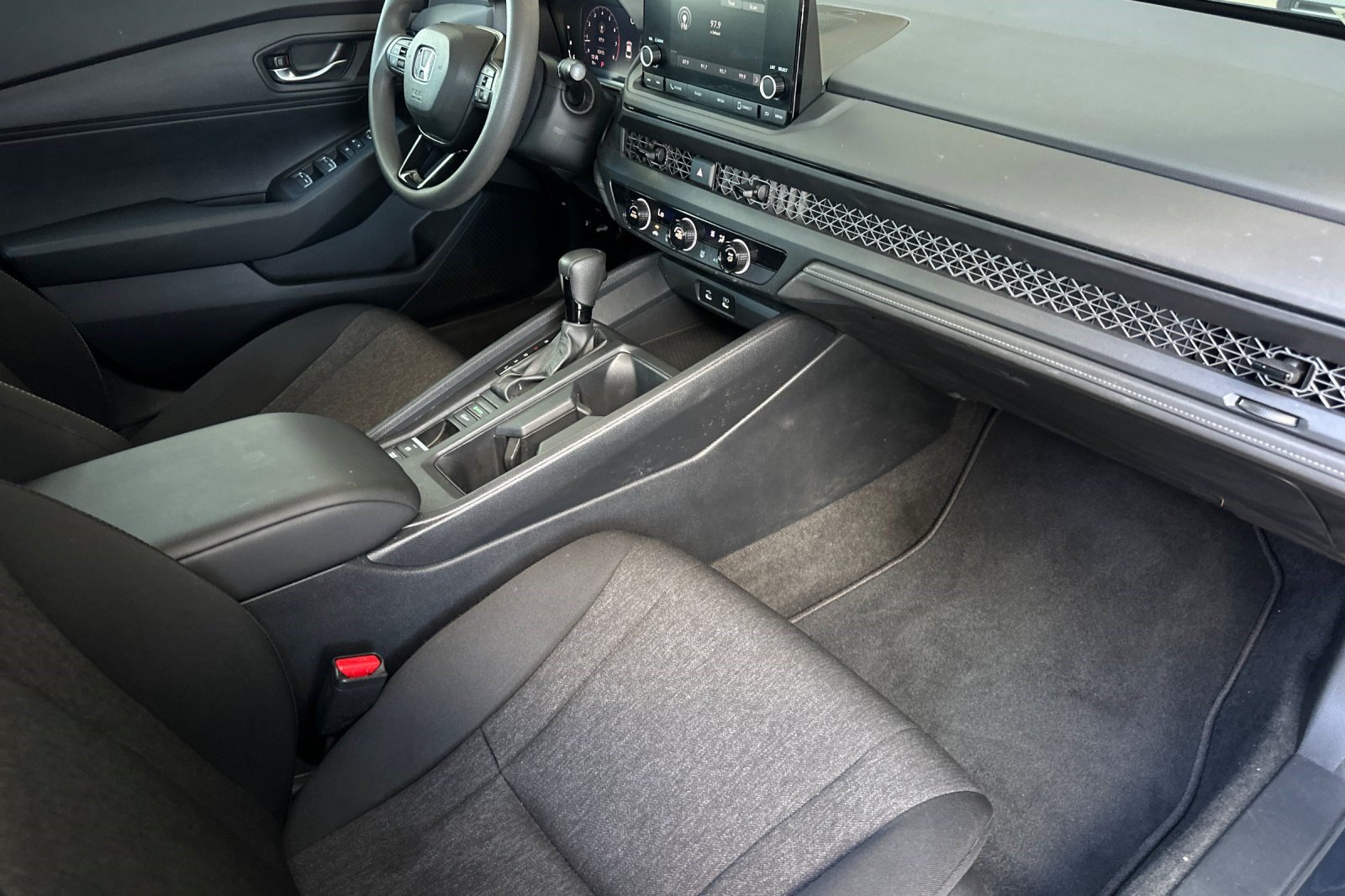 Used 2024 Honda Accord LX image 31