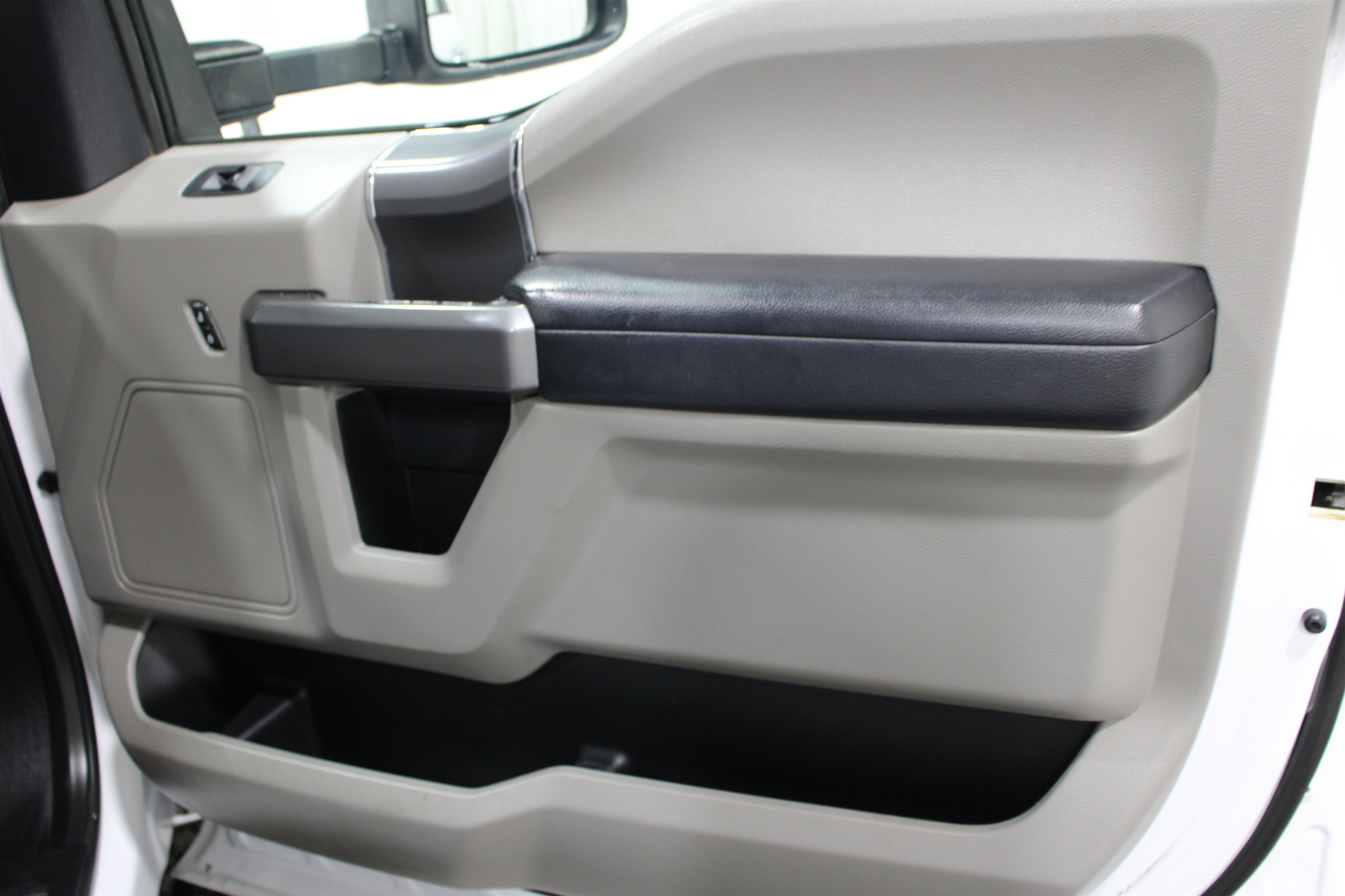 Used 2019 Ford F250 XLT w/ XLT Premium Package image 26