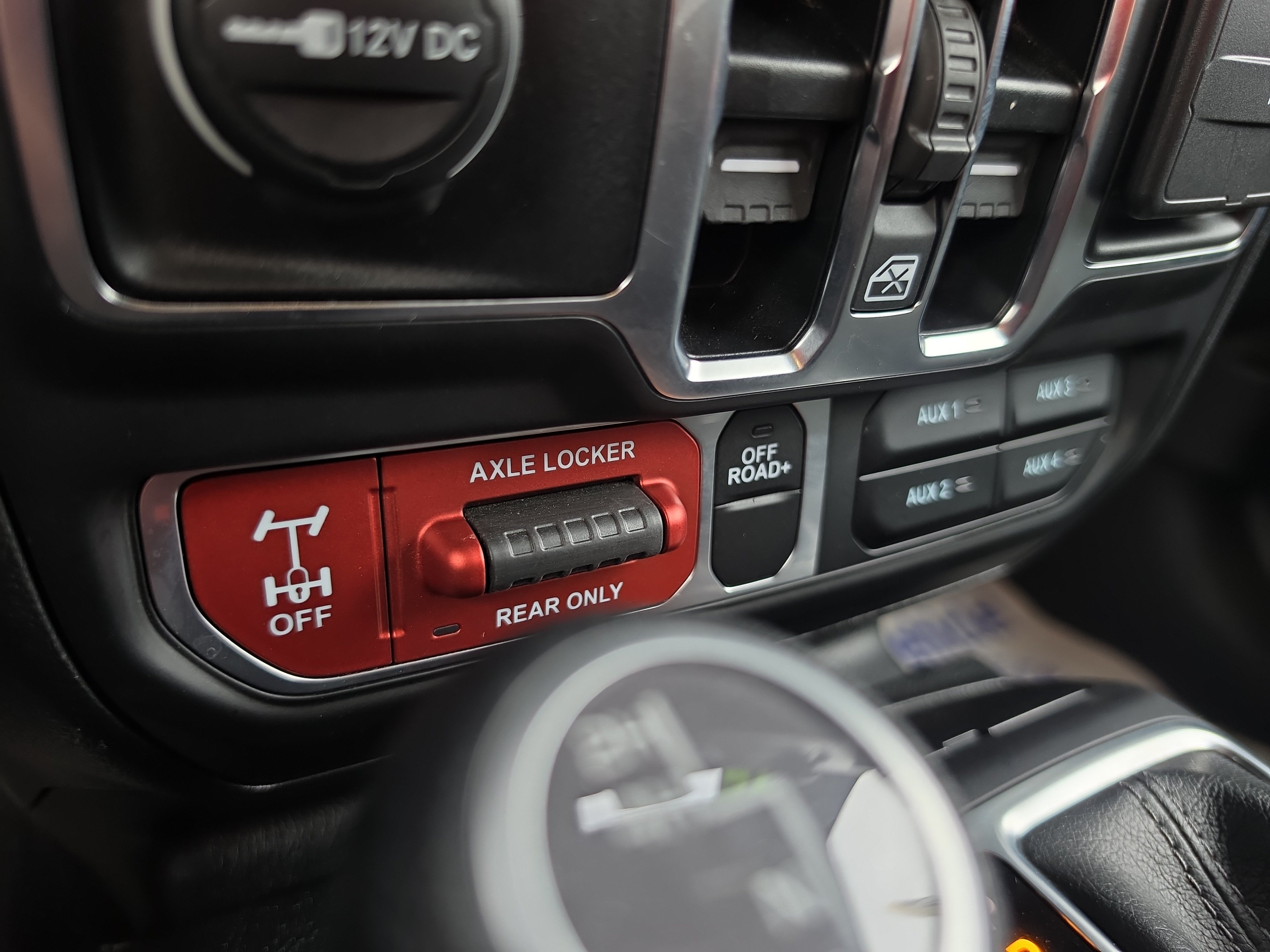 Used 2025 Jeep Gladiator Sport AWD/4WD image 31