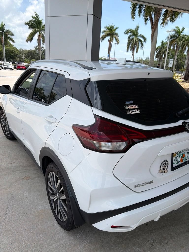 Used 2021 Nissan Kicks SV FWD image 5