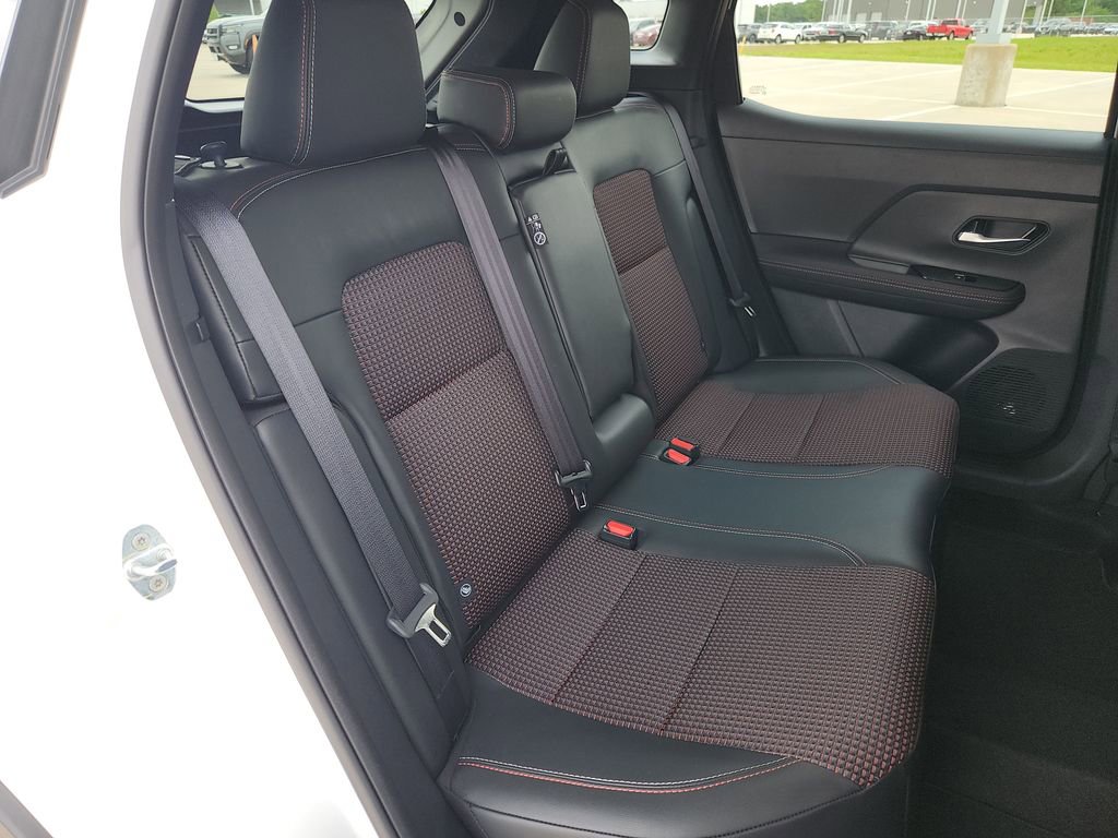 Certified 2025 Nissan Kicks SR image 14