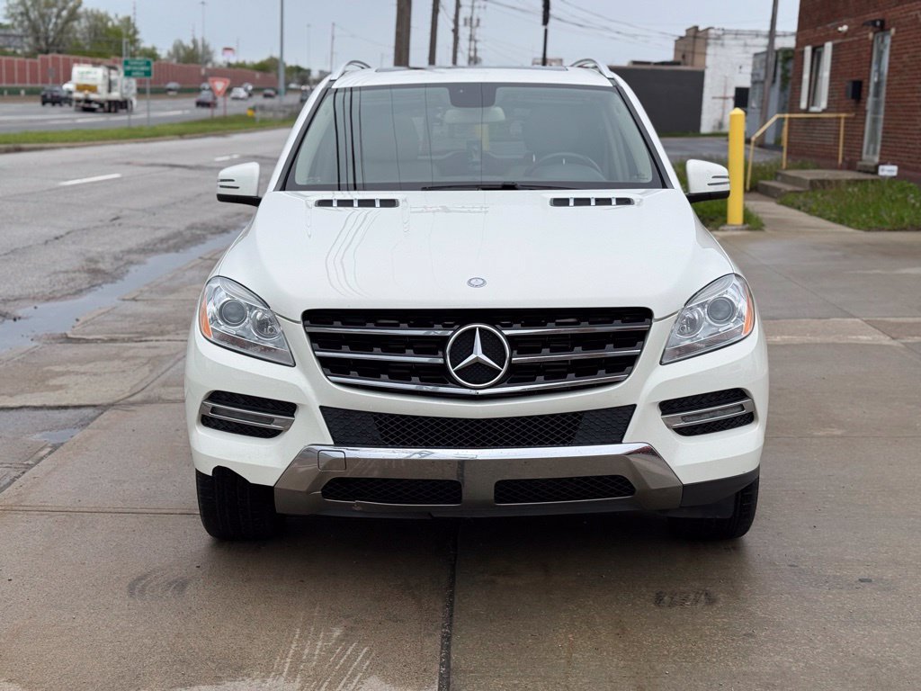 Used 2013 Mercedes-Benz ML 350 BlueTEC 4MATIC image 2