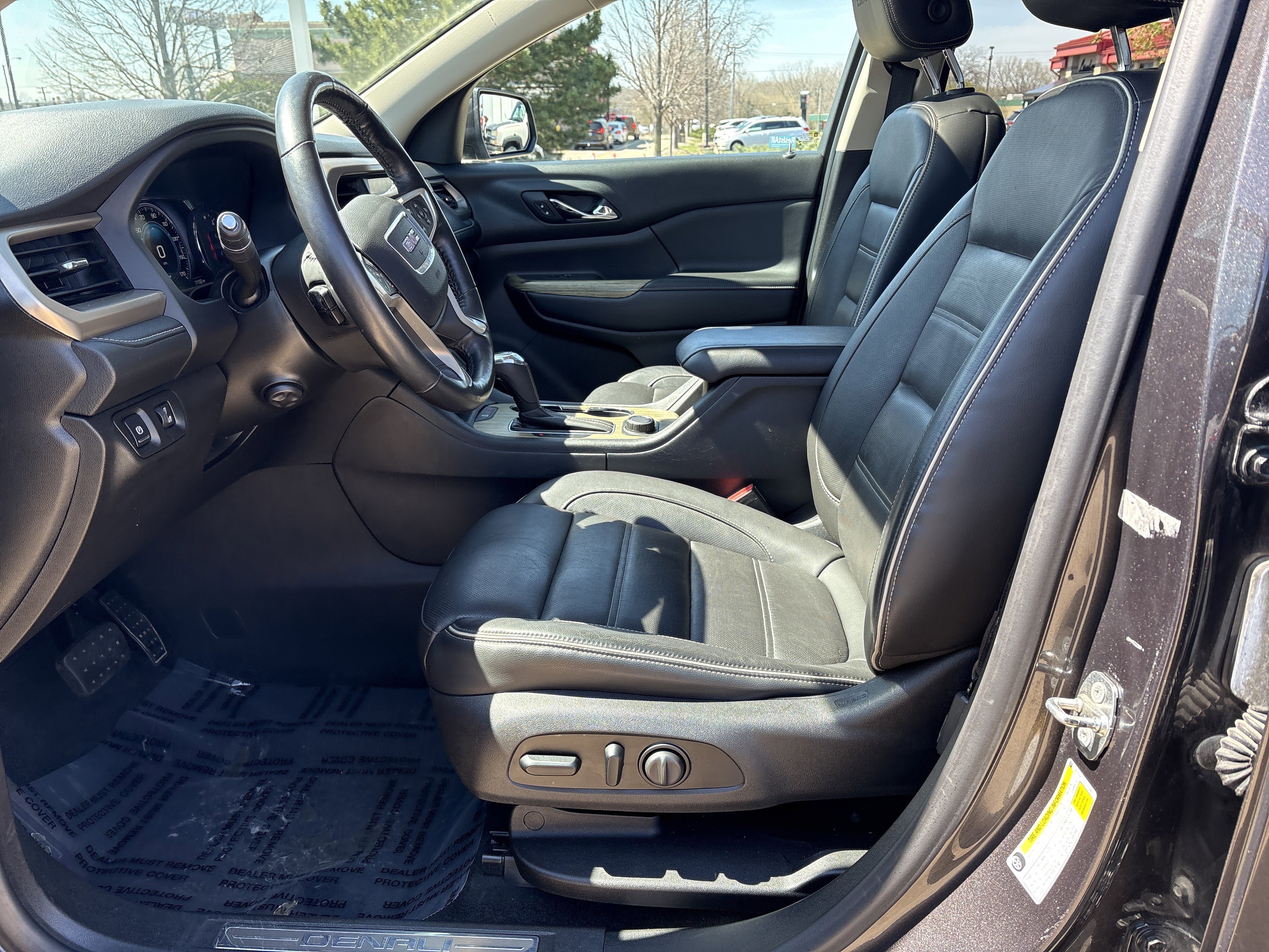 Used 2018 GMC Acadia Denali w/ Technology Package image 11