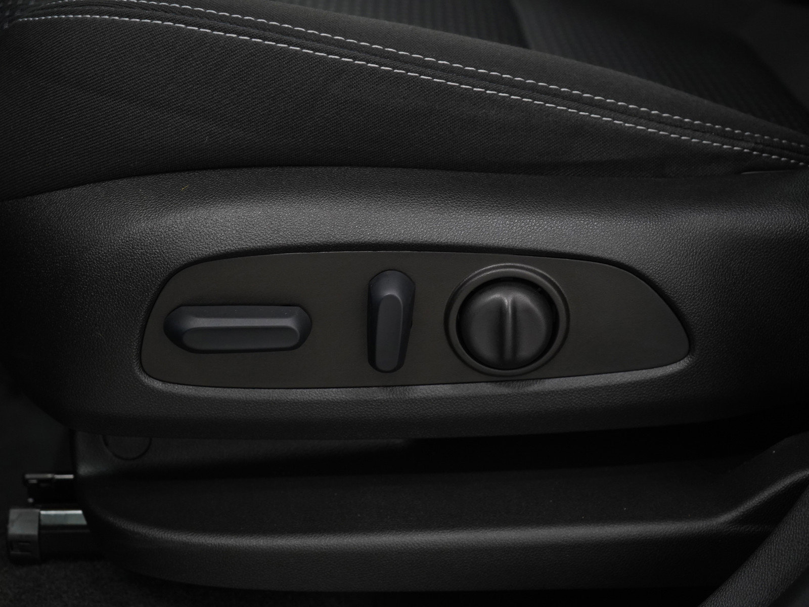 Used 2022 GMC Terrain SLE w/ Driver Convenience Package image 27