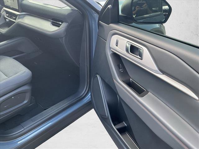 New 2026 Ford Explorer Active RWD image 25
