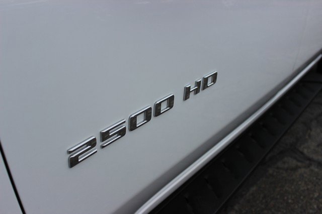 Used 2024 Chevrolet Silverado 2500 LT w/ Convenience Package image 2