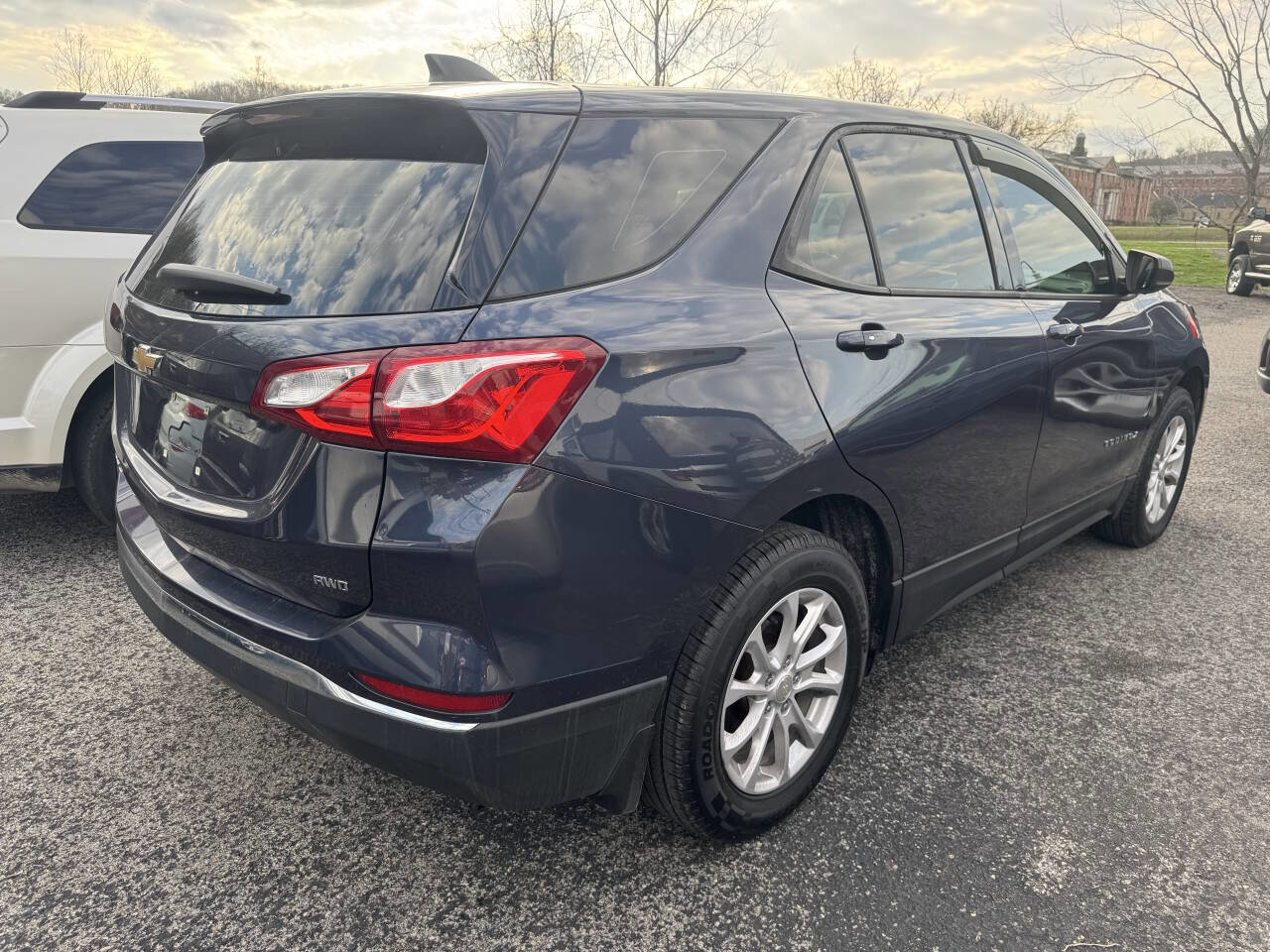 Used 2018 Chevrolet Equinox LS image 5