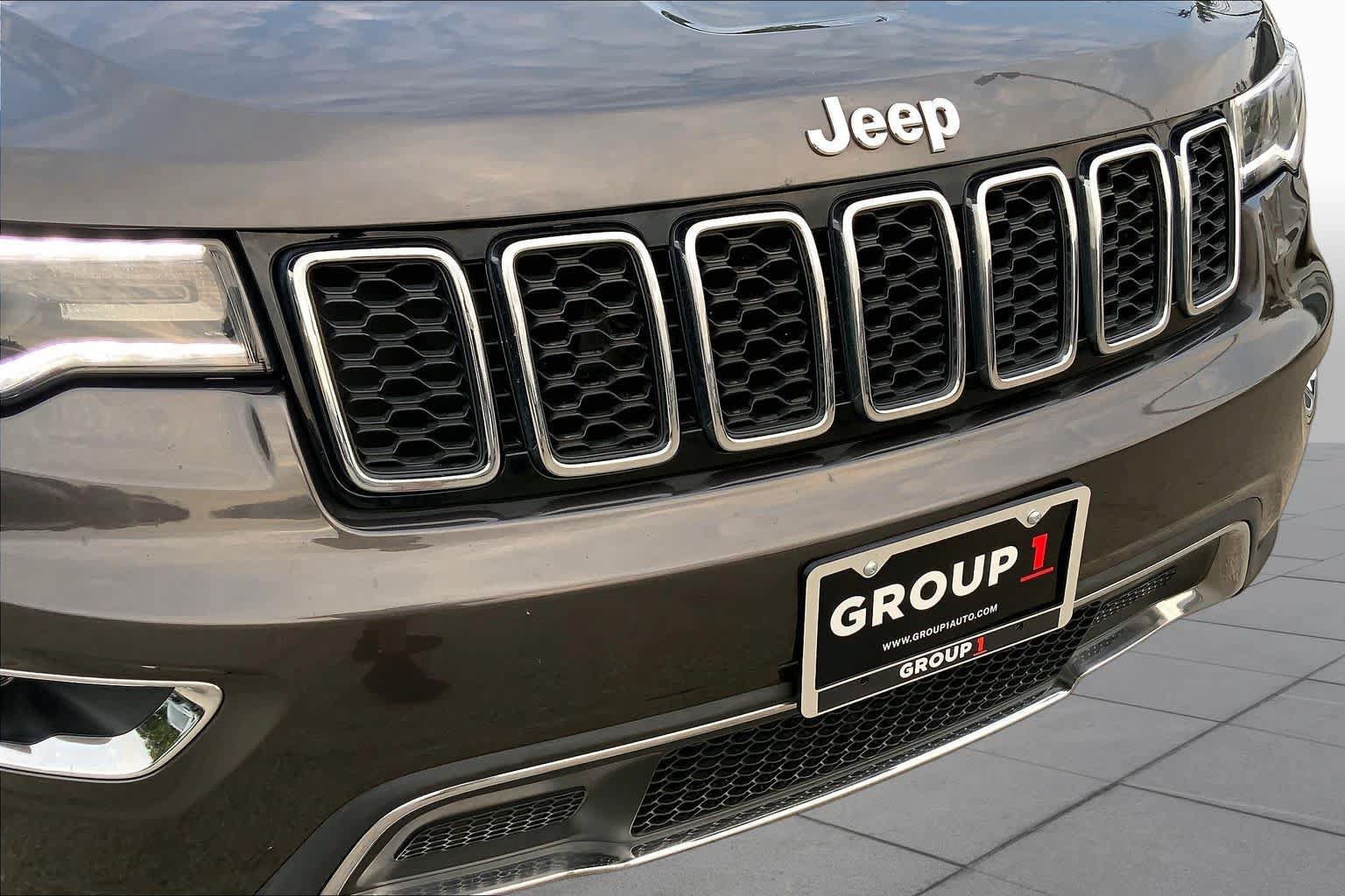 Used 2017 Jeep Grand Cherokee Limited w/ Luxury Group II AWD/4WD image 29
