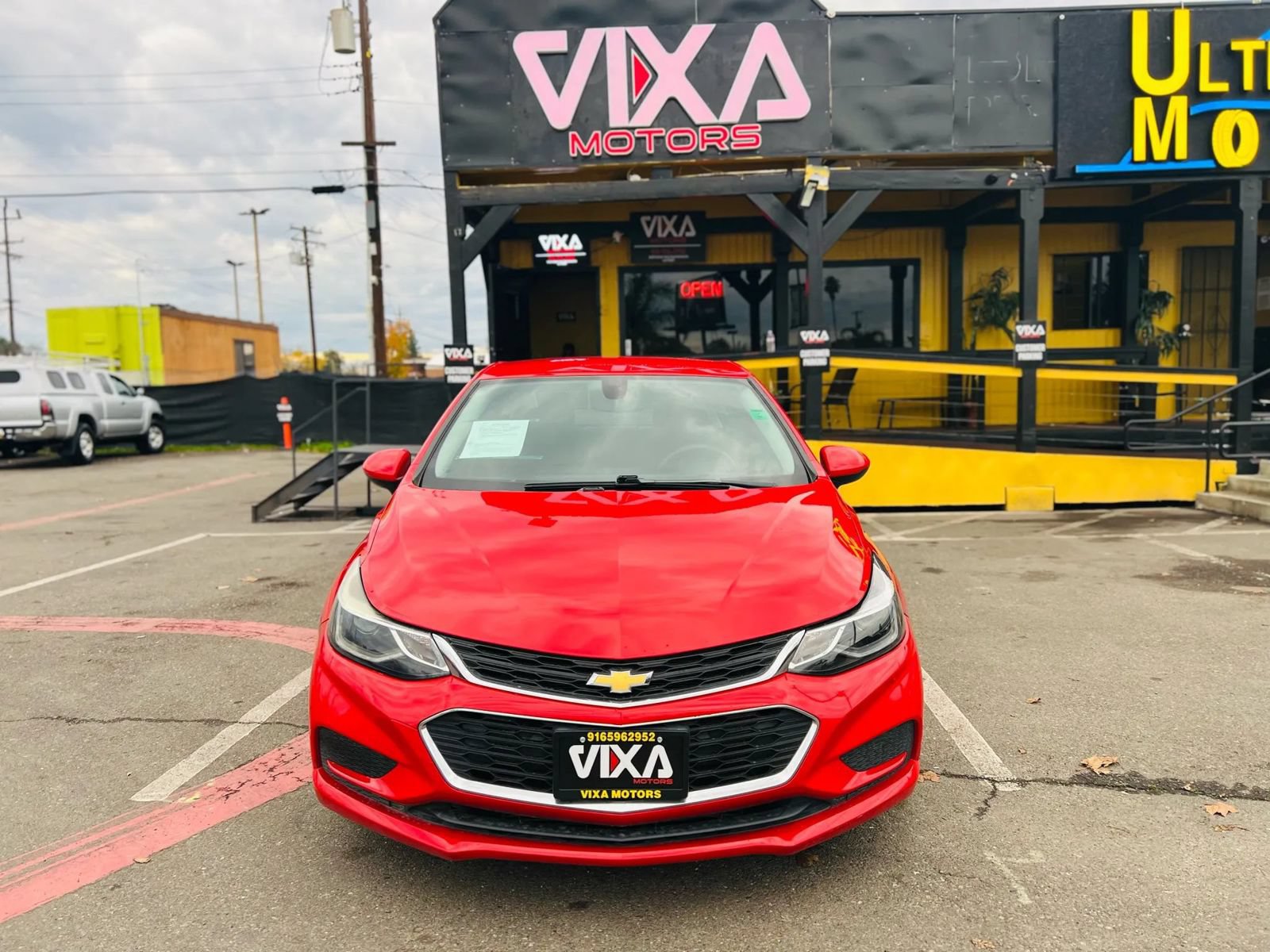 Used 2018 Chevrolet Cruze LT w/ LT Fleet Convenience Package FWD image 2