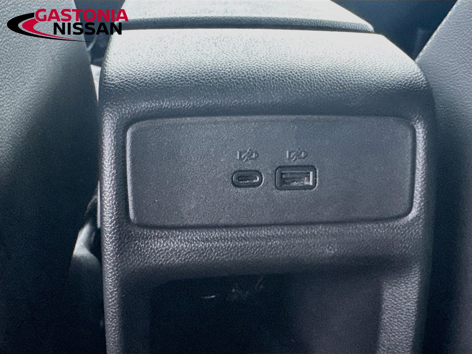 Used 2024 Chevrolet Trax LT w/ LT Convenience Package FWD image 31