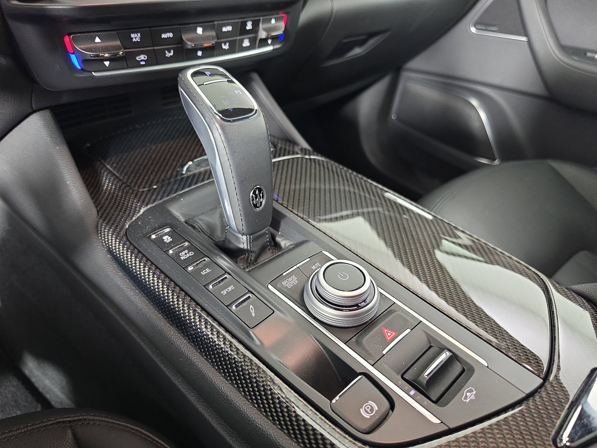 Used 2022 Maserati Levante Modena AWD/4WD image 28