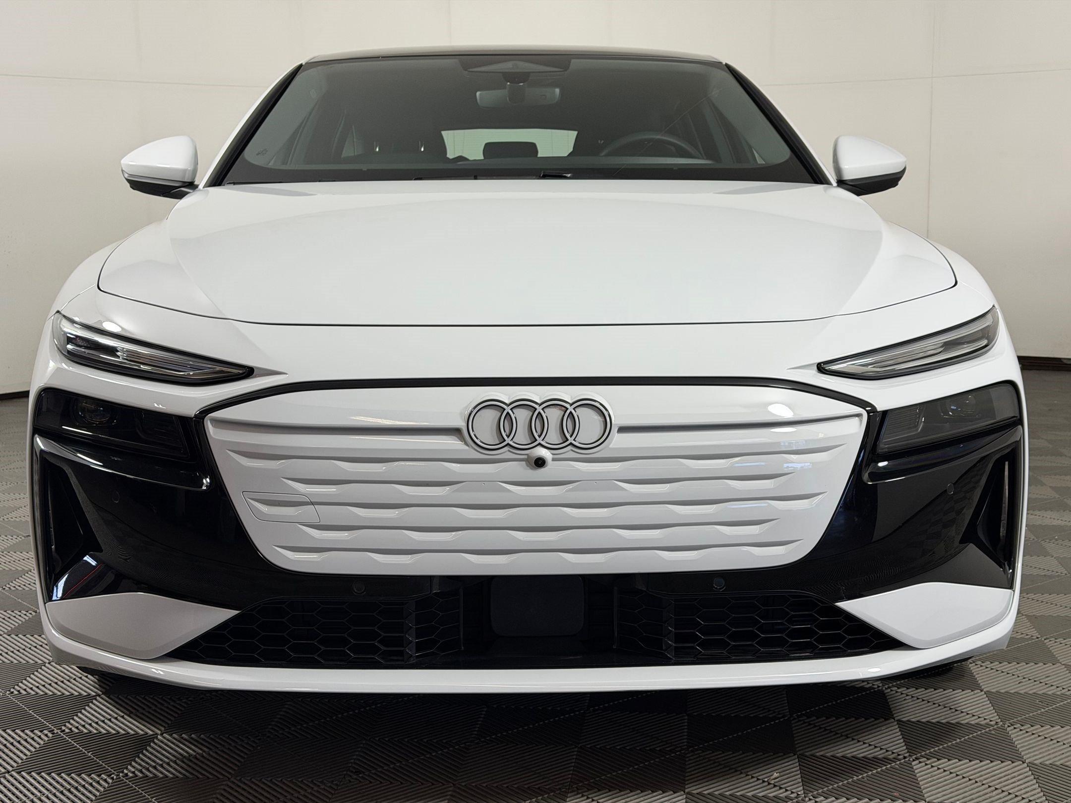 Certified 2025 Audi A6 e-tron Premium w/ Ultra Package RWD image 6