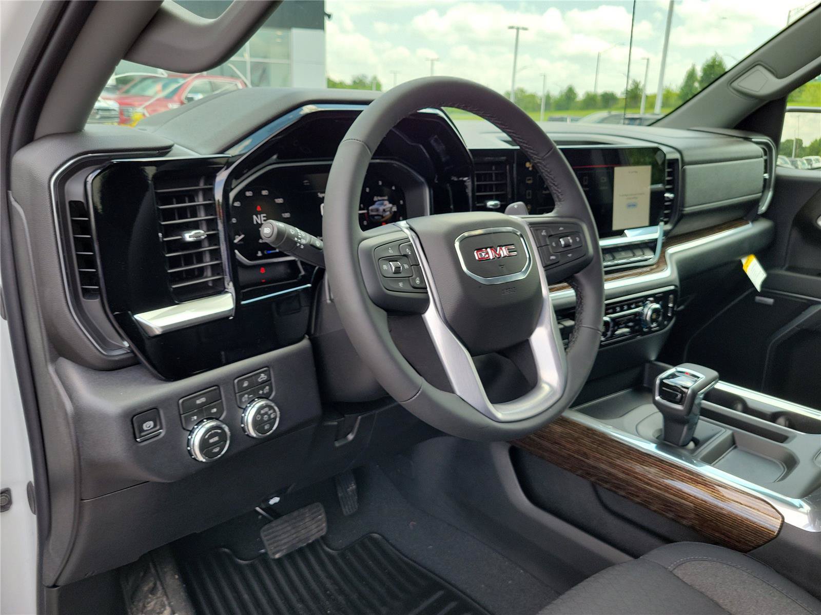 New 2026 GMC Sierra 1500 Elevation w/ Preferred Package AWD/4WD image 17