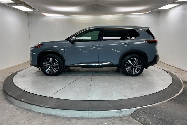 Used 2023 Nissan Rogue SL w/ SL Premium Package image 2