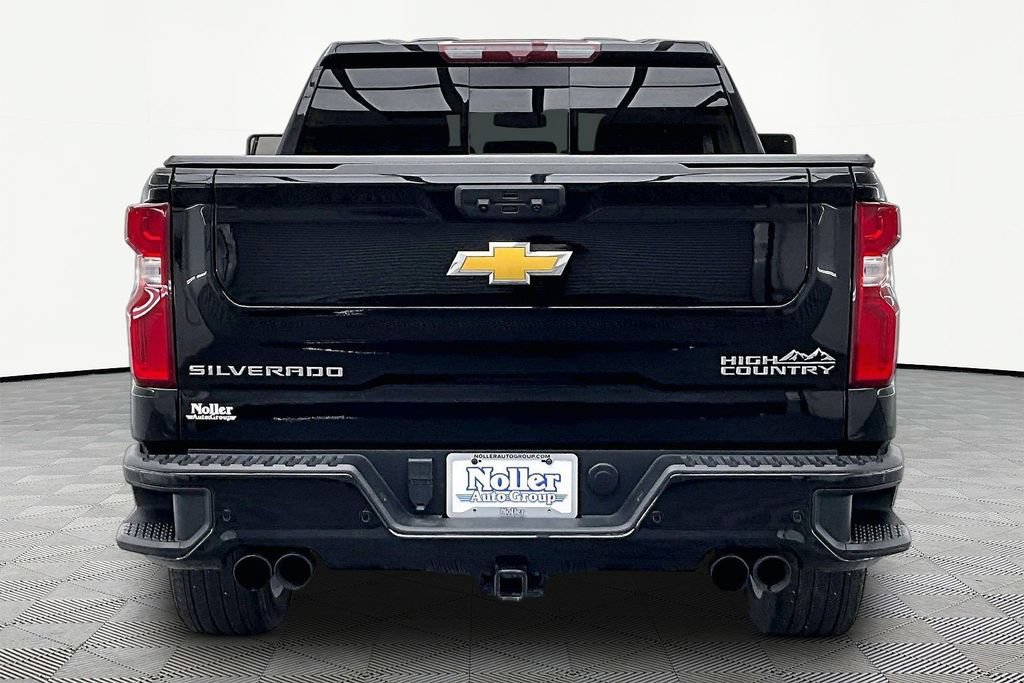 Used 2024 Chevrolet Silverado 1500 High Country w/ High Country Premium Package AWD/4WD image 4