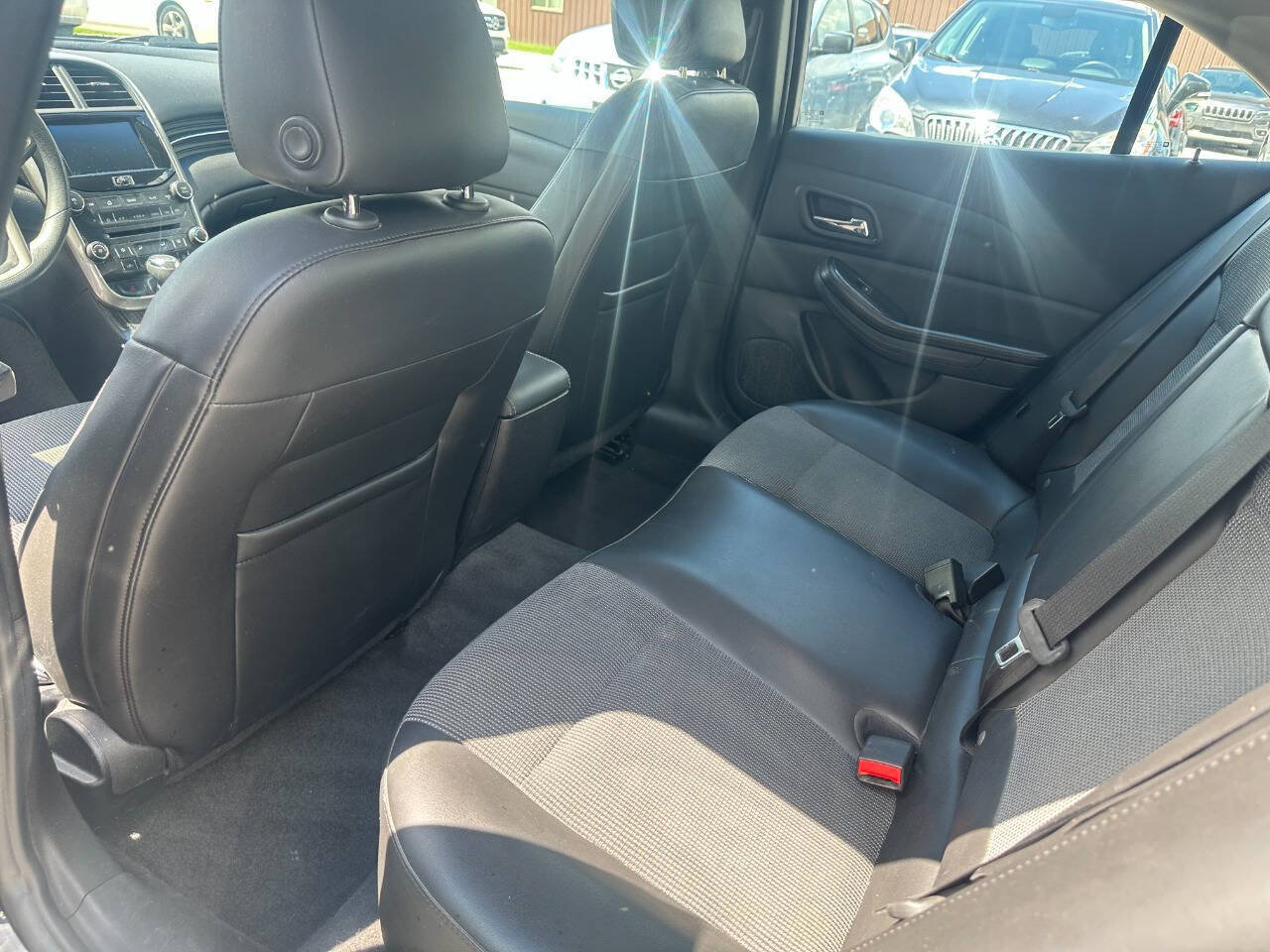 Used 2016 Chevrolet Malibu LT w/ Power Convenience Package FWD image 12