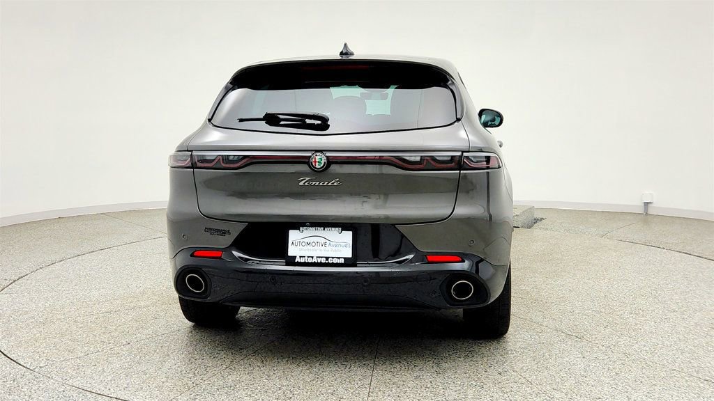Used 2024 Alfa Romeo Tonale Veloce AWD/4WD image 6