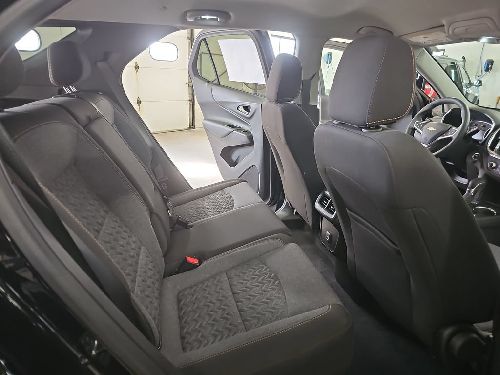 Used 2023 Chevrolet Equinox LT AWD/4WD image 11