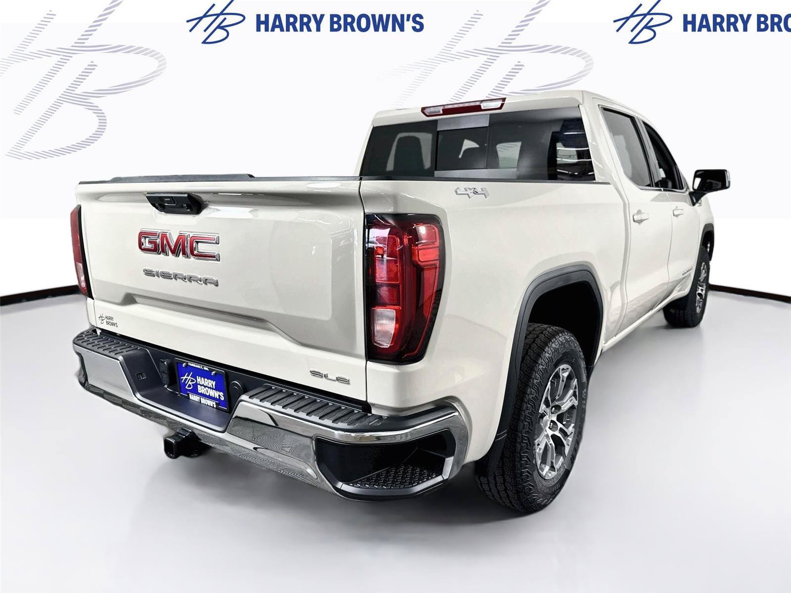 New 2026 GMC Sierra 1500 SLE w/ Preferred Package AWD/4WD image 30