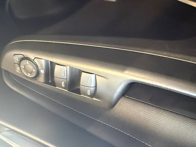 Used 2025 Buick Envista Sport Touring FWD image 7