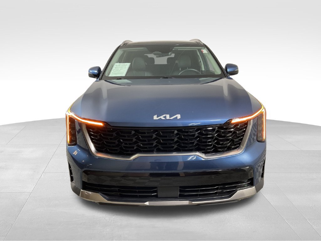 Used 2025 Kia Sorento EX w/ EX Panoramic Sunroof Package AWD/4WD image 3