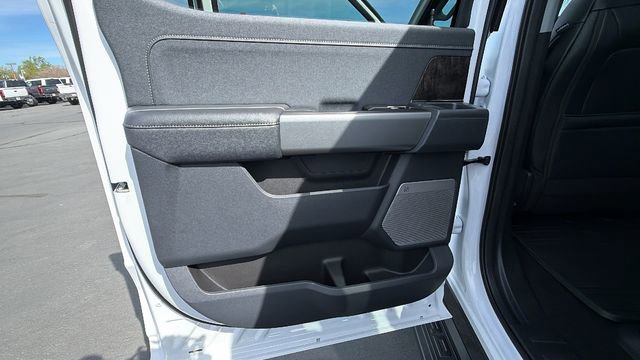 New 2026 Ford F350 Lariat w/ Black Appearance Package image 15