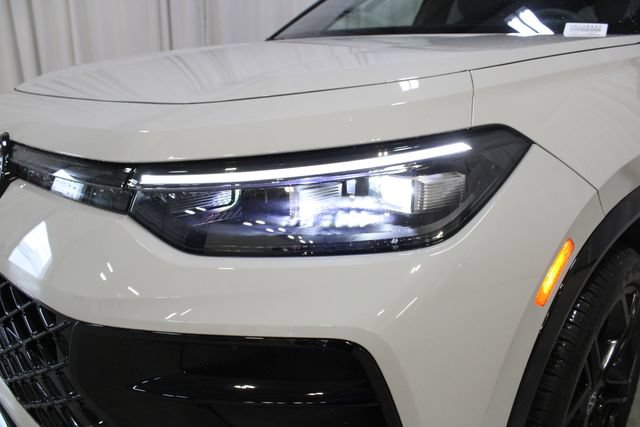 New 2026 Volkswagen Tiguan SE R-Line AWD/4WD image 34
