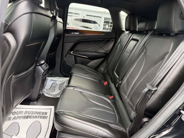 Used 2017 Lincoln MKC Reserve w/ Lincoln MKC Climate Package AWD/4WD image 12