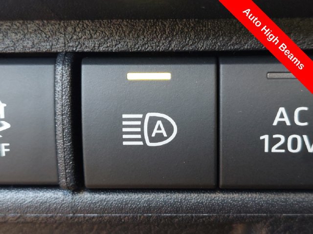 Used 2026 Toyota Sienna Limited AWD/4WD image 26
