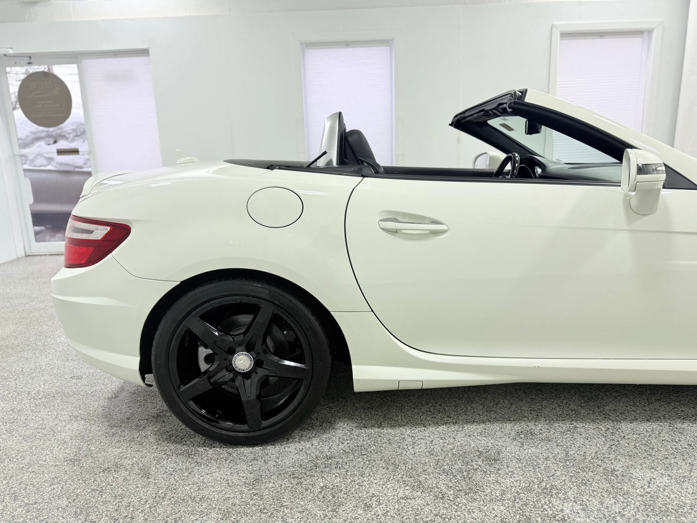 Used 2013 Mercedes-Benz SLK 350 image 12