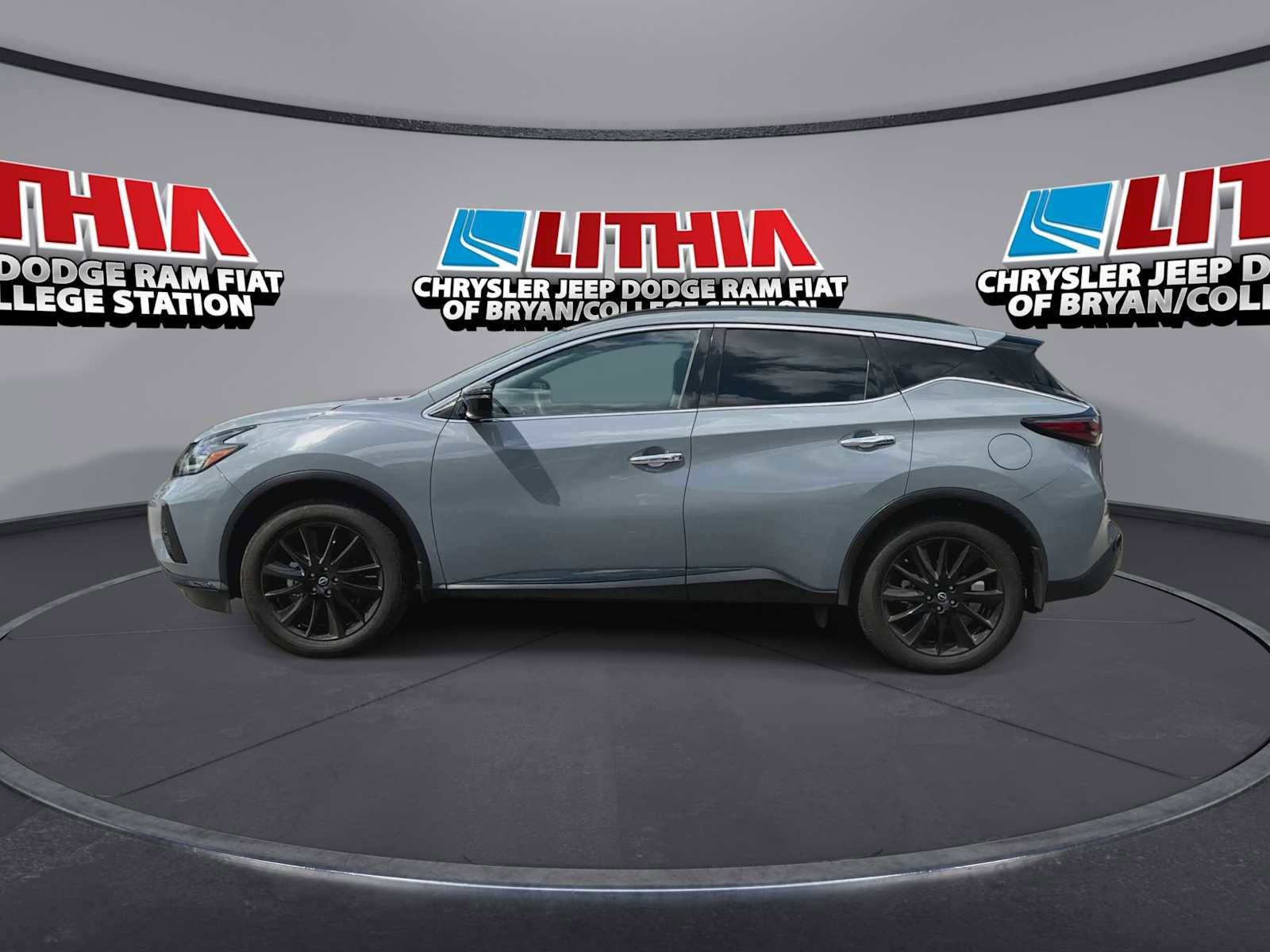 Used 2024 Nissan Murano SV w/ SV Midnight Edition Package image 5