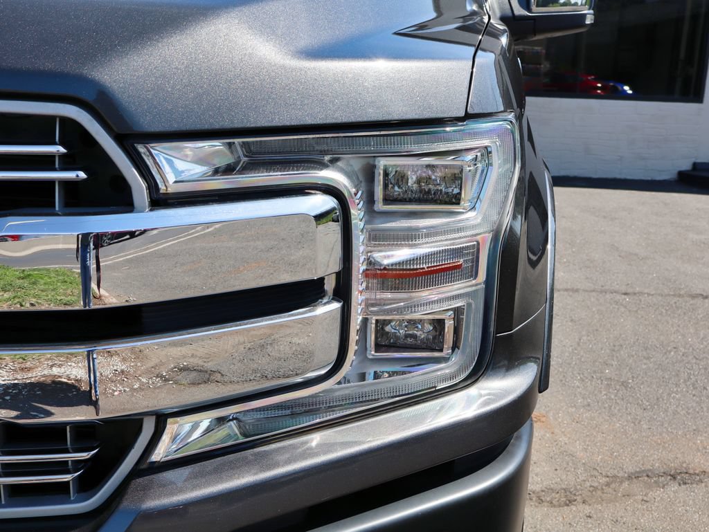 Used 2018 Ford F150 Lariat w/ Equipment Group 502A Luxury AWD/4WD image 11