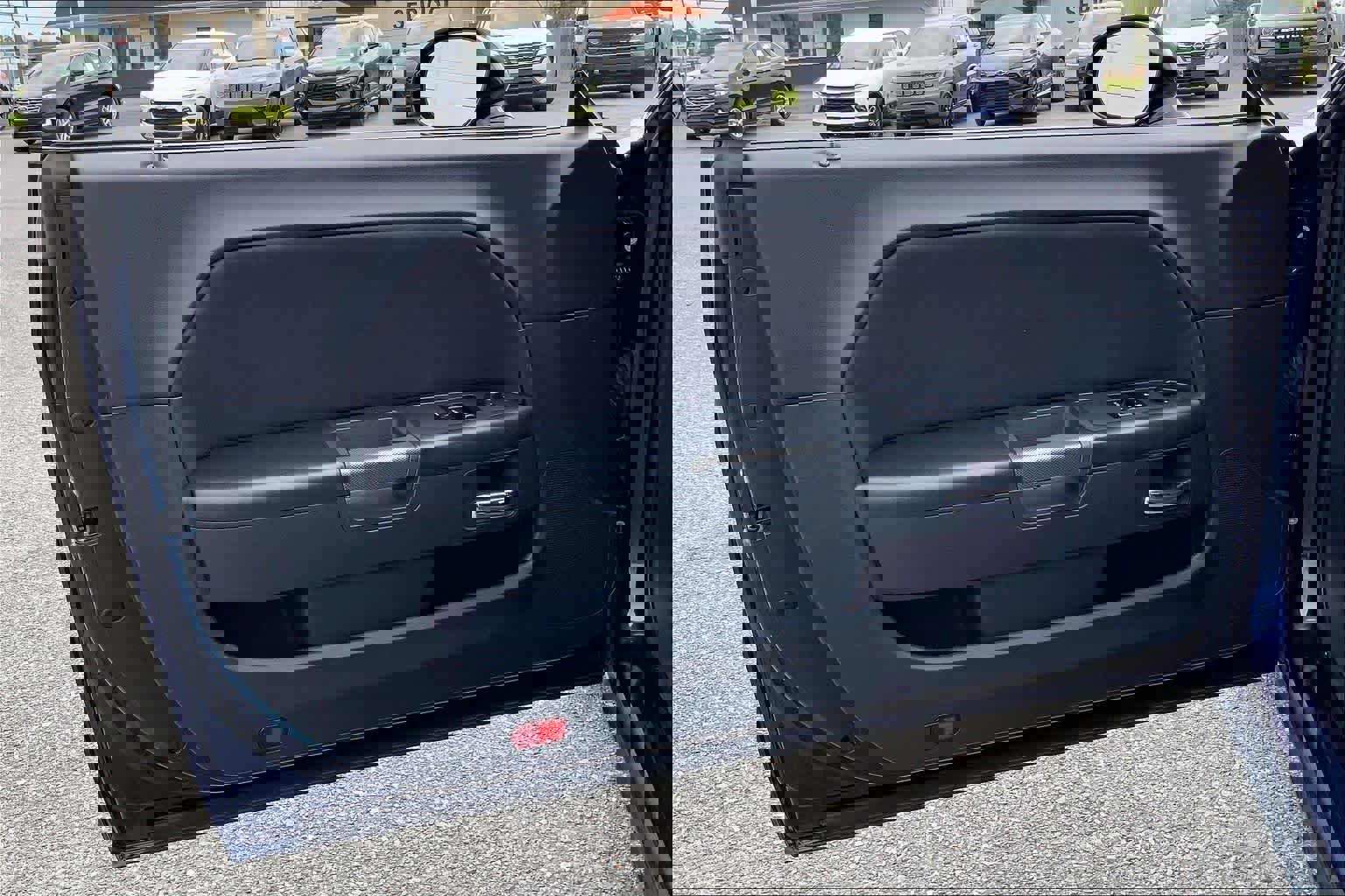 Used 2013 Dodge Challenger R/T image 21