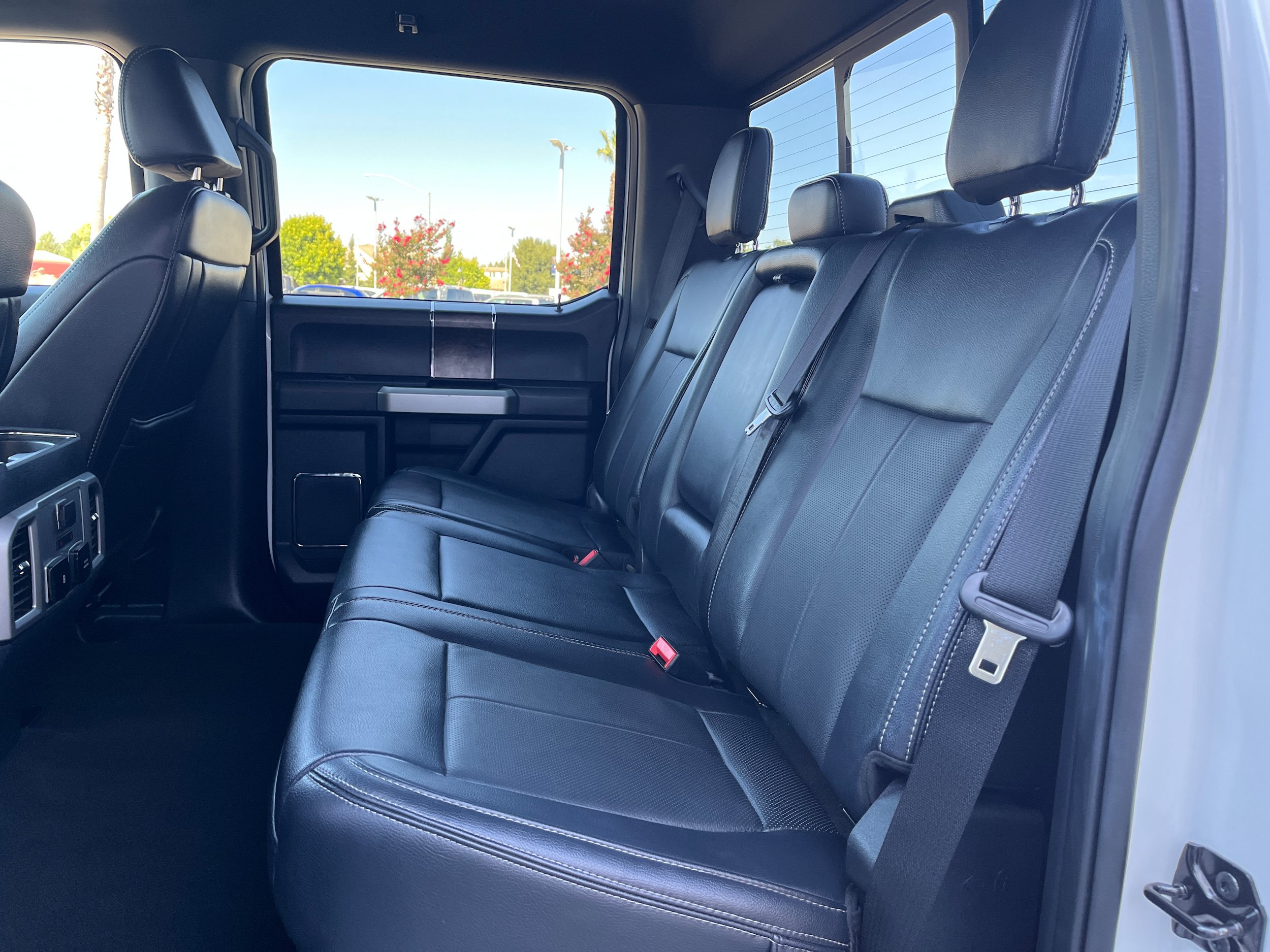 Used 2022 Ford F250 Lariat w/ Tremor Off-Road Package AWD/4WD image 6