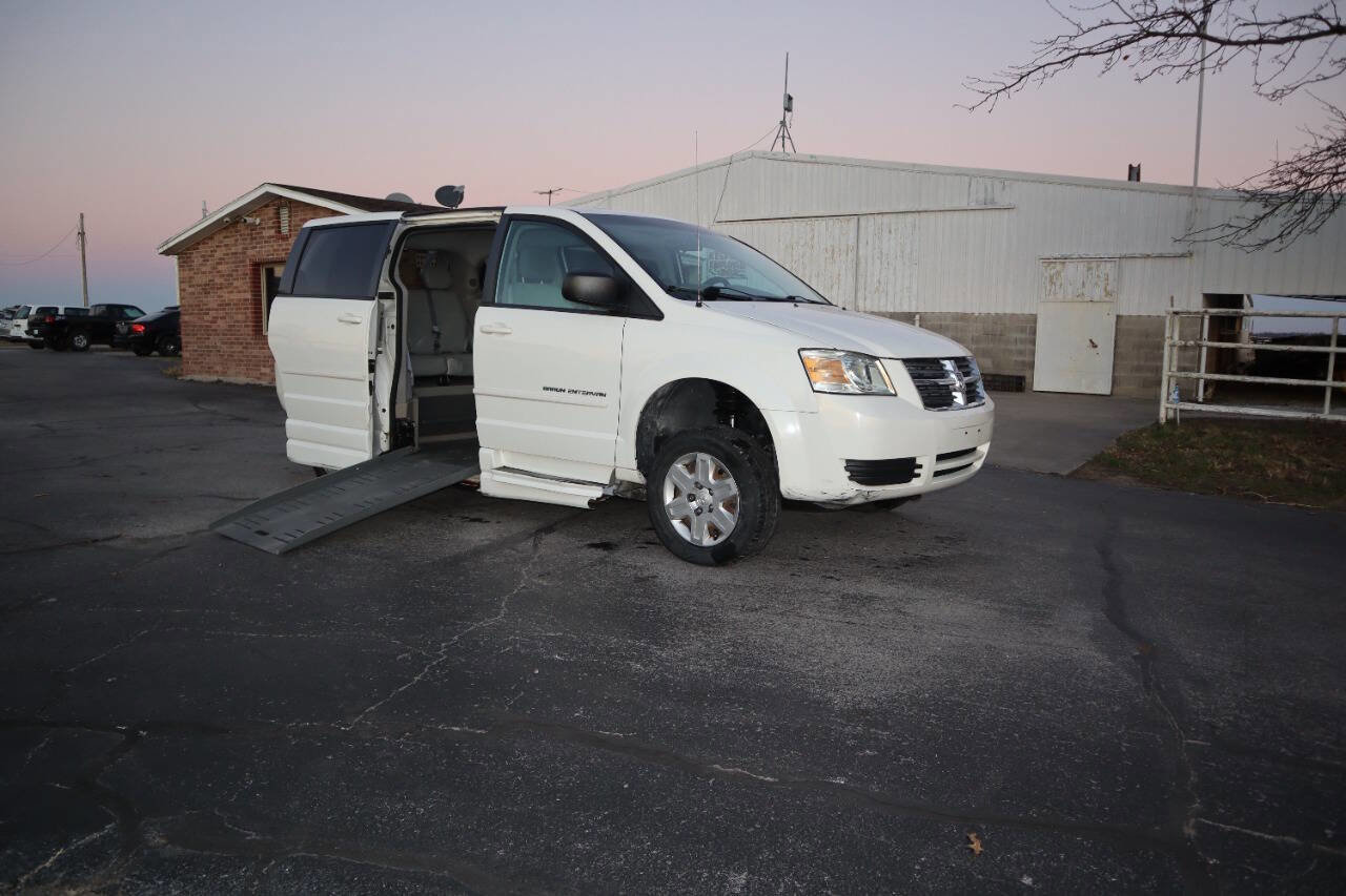Used 2010 Dodge Grand Caravan SE w/ Climate Group image 19
