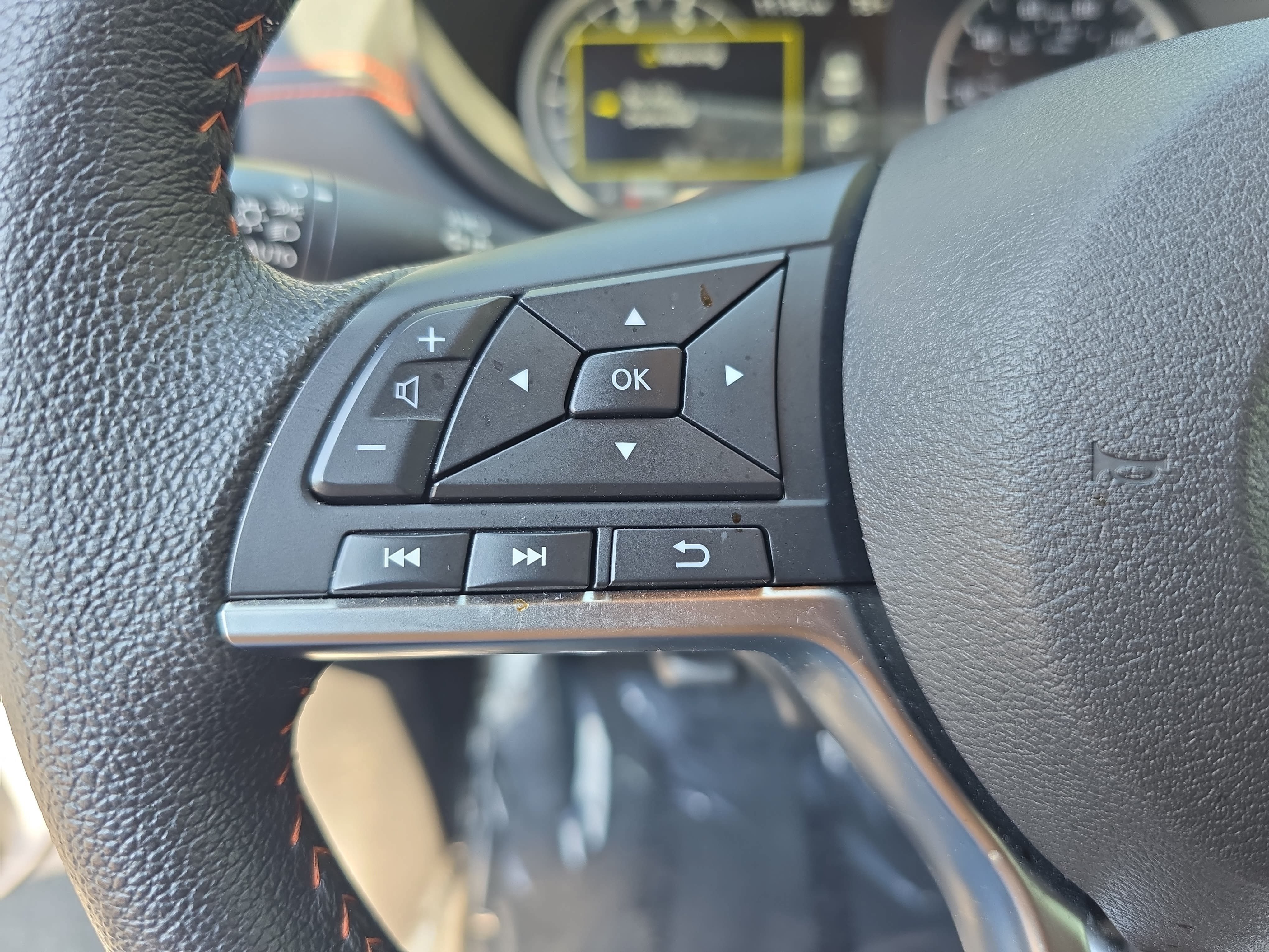 Certified 2025 Nissan Versa SR w/ Trunk Package FWD image 16