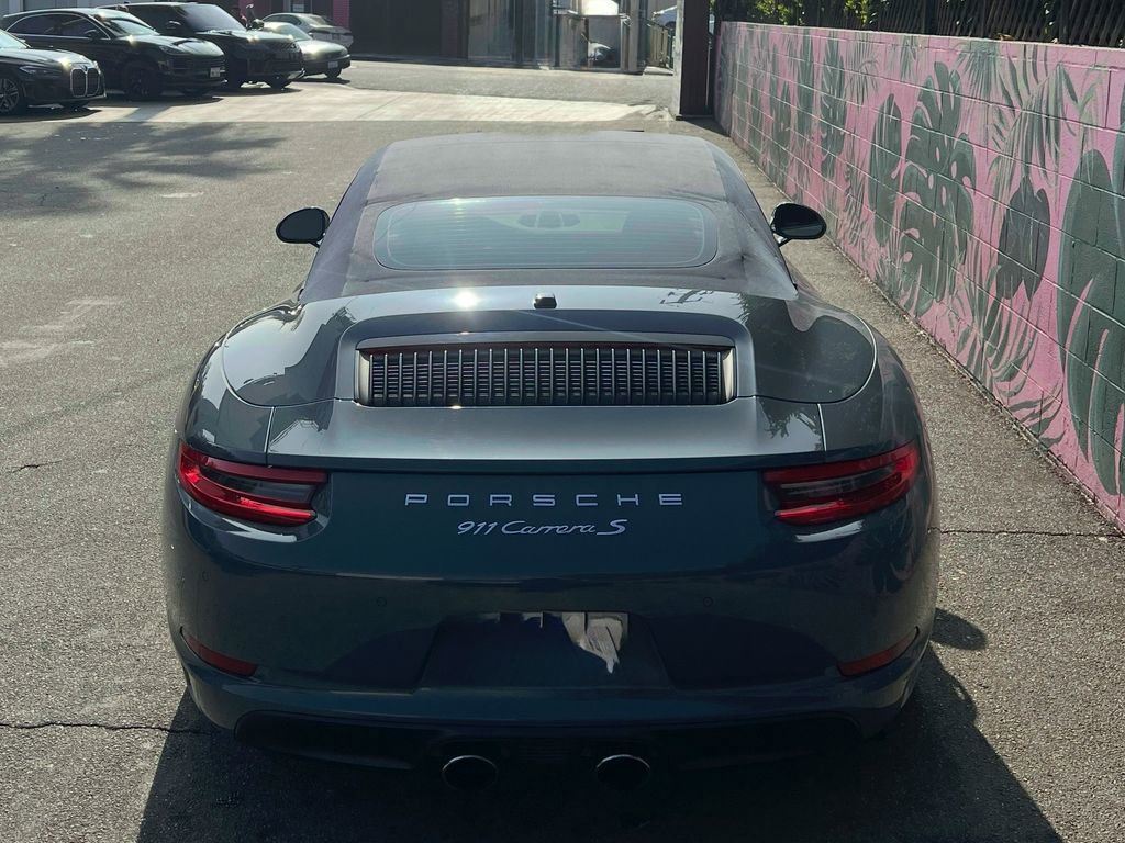 Used 2017 Porsche 911 Carrera S image 4