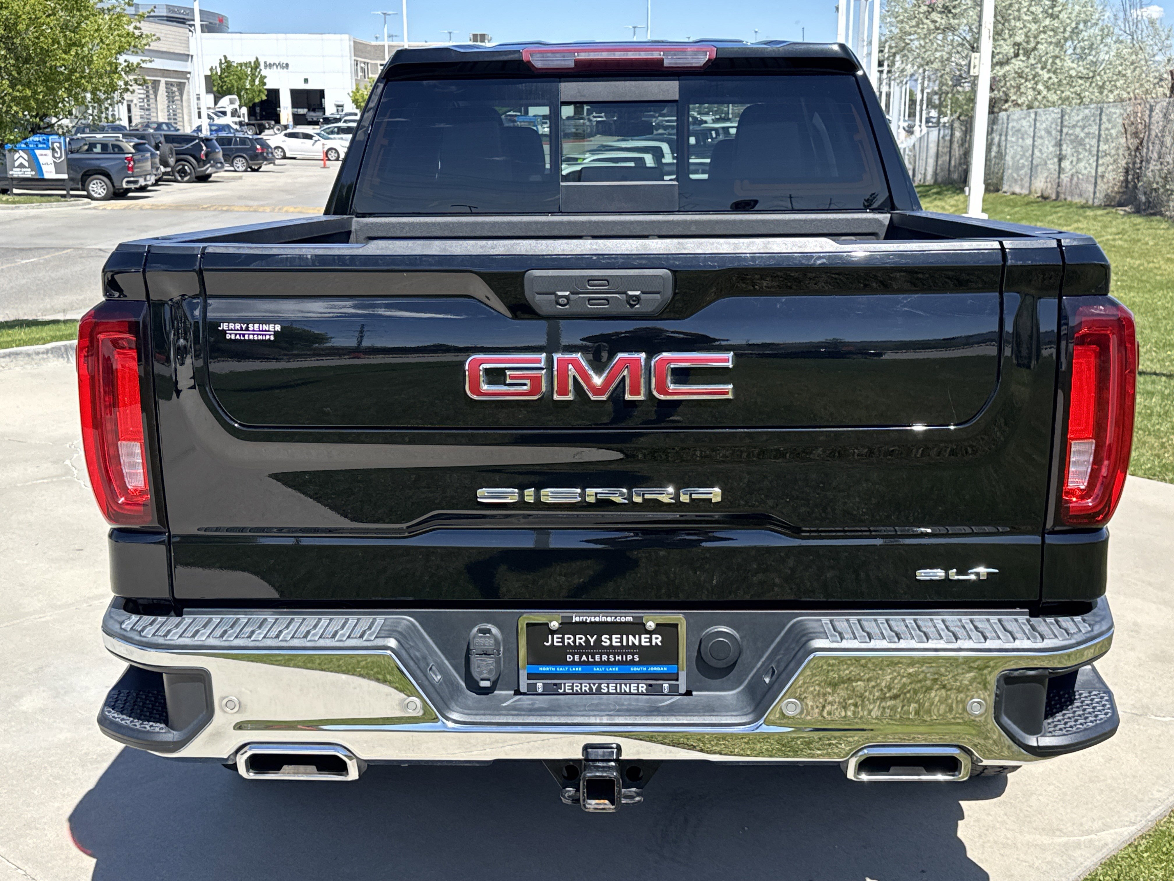 Used 2022 GMC Sierra 1500 SLT AWD/4WD image 4