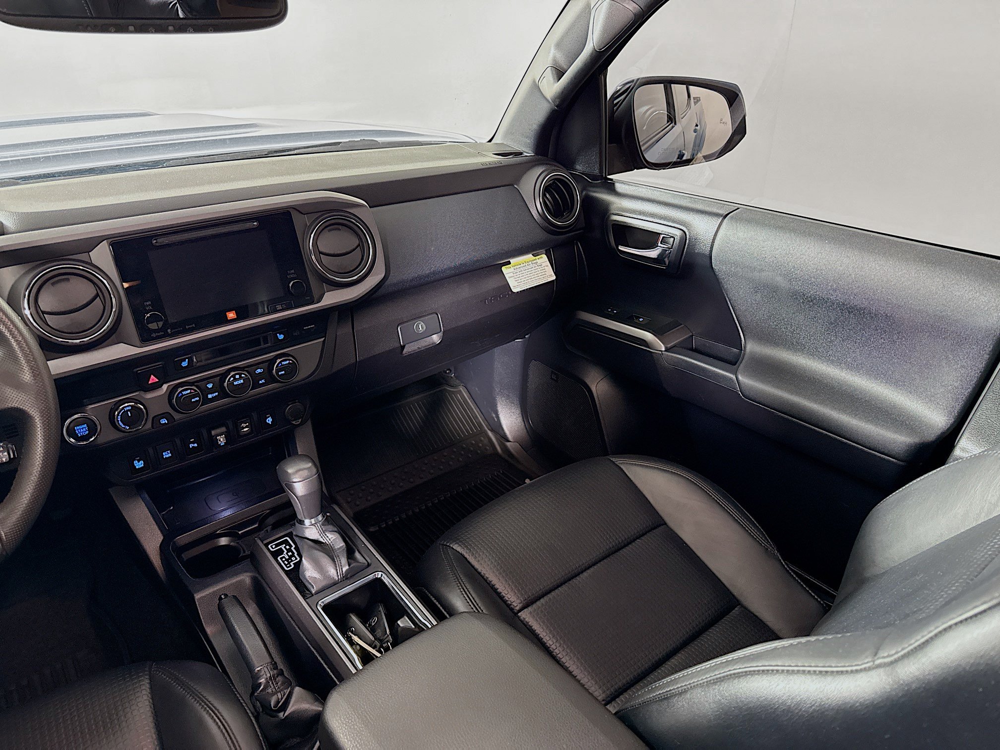 Certified 2019 Toyota Tacoma TRD Sport AWD/4WD image 26