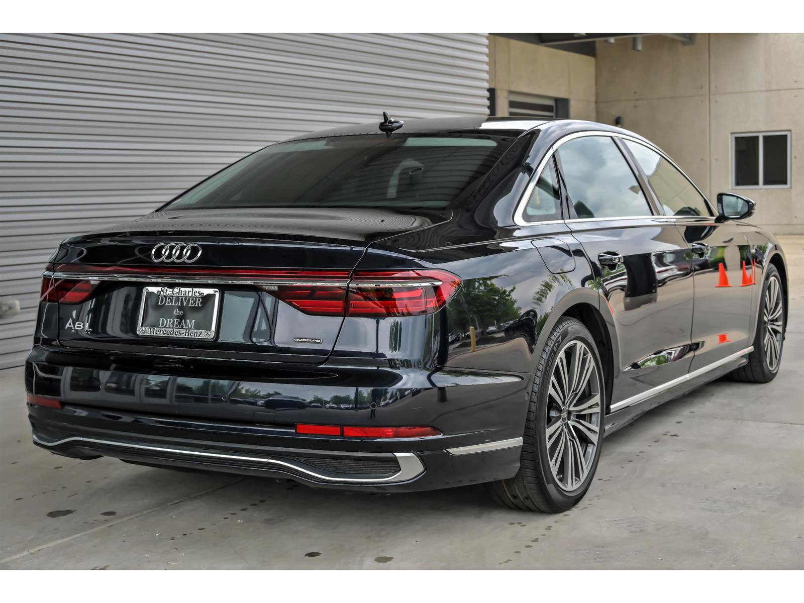 Used 2023 Audi A8 L 3.0T w/ Comfort Plus Package AWD/4WD image 8