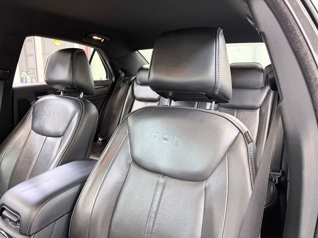 Used 2014 Chrysler 300 C AWD/4WD image 16