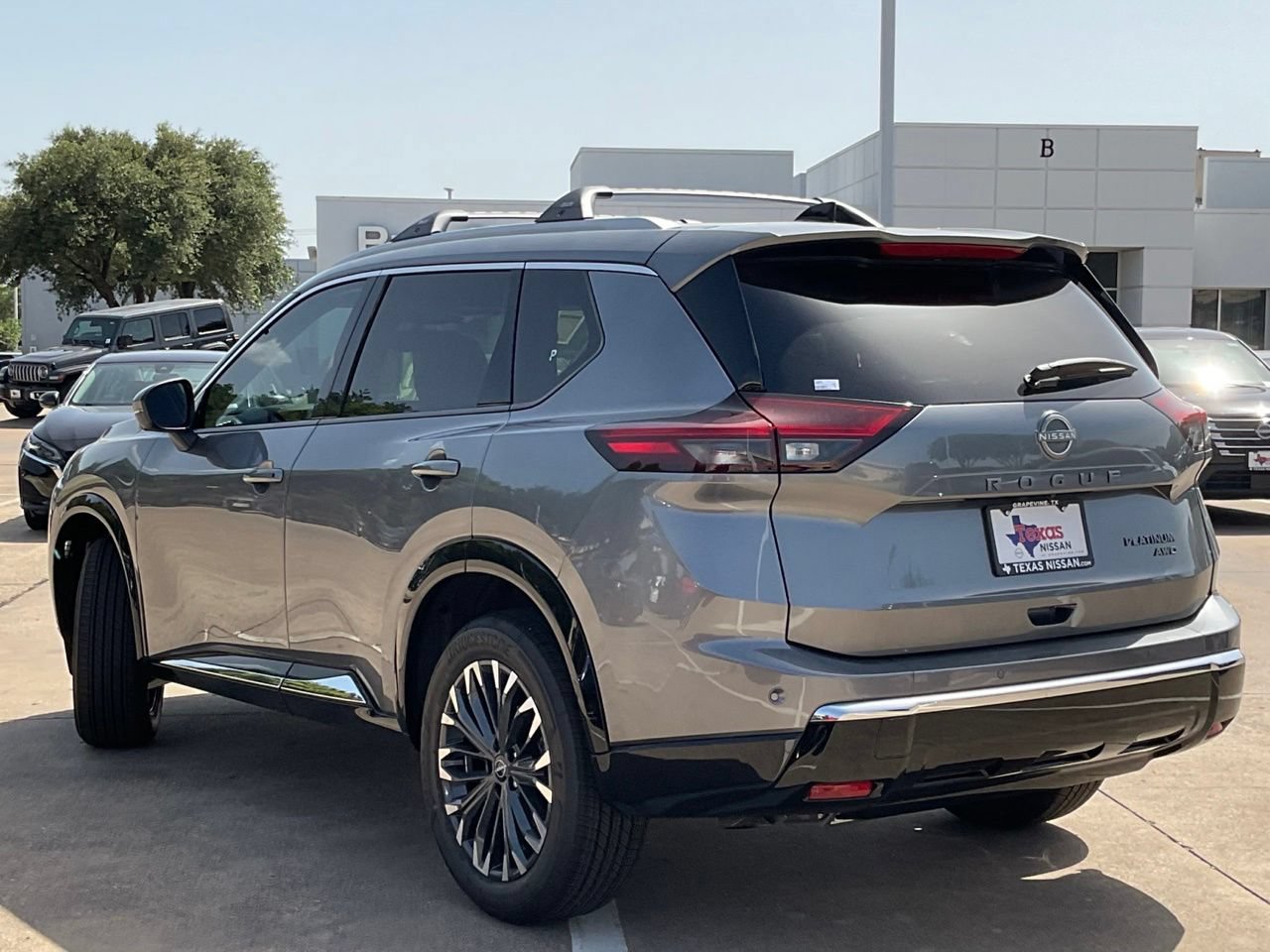 New 2026 Nissan Rogue Platinum AWD/4WD image 6