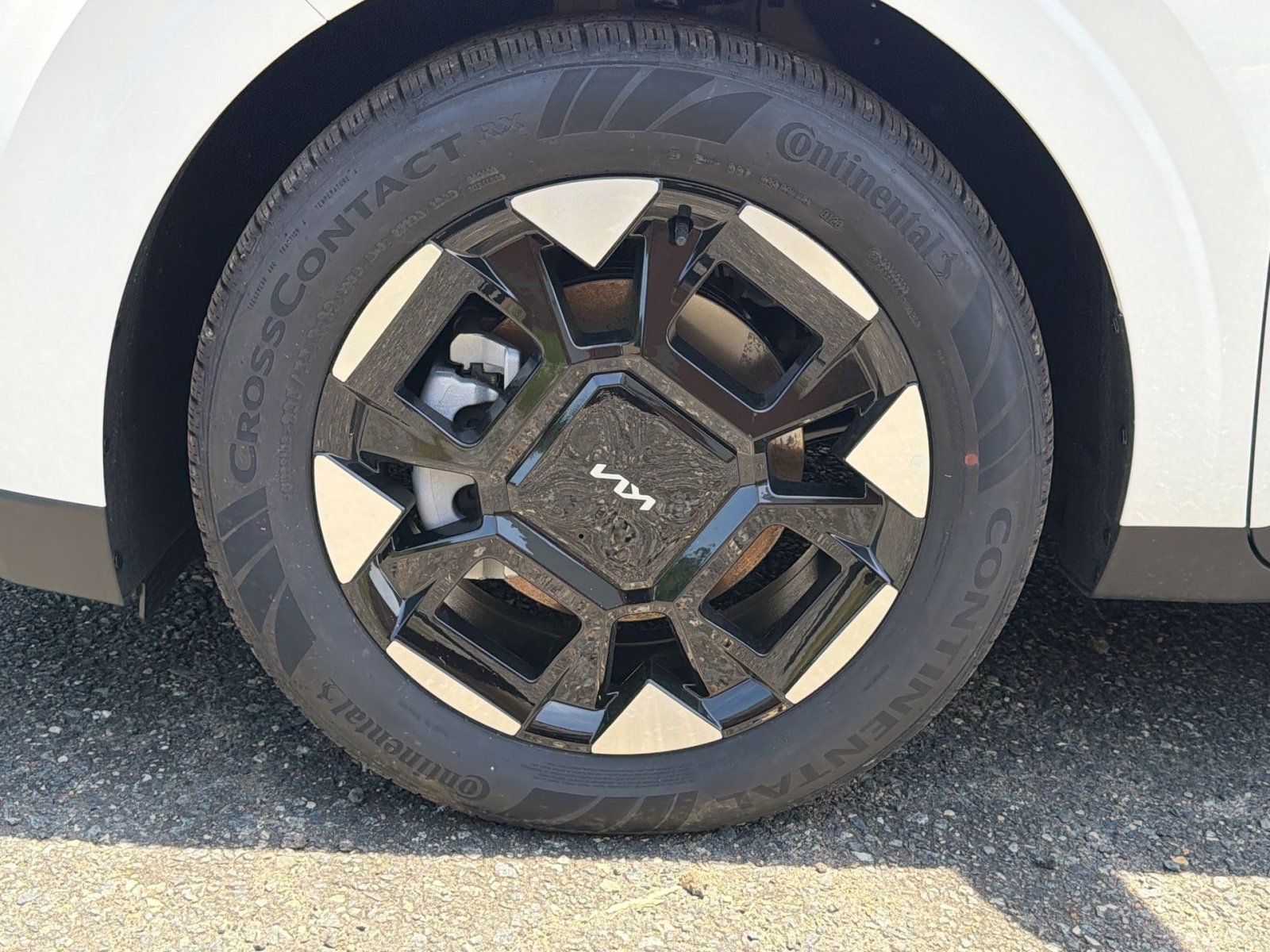New 2026 Kia Carnival EX FWD image 16