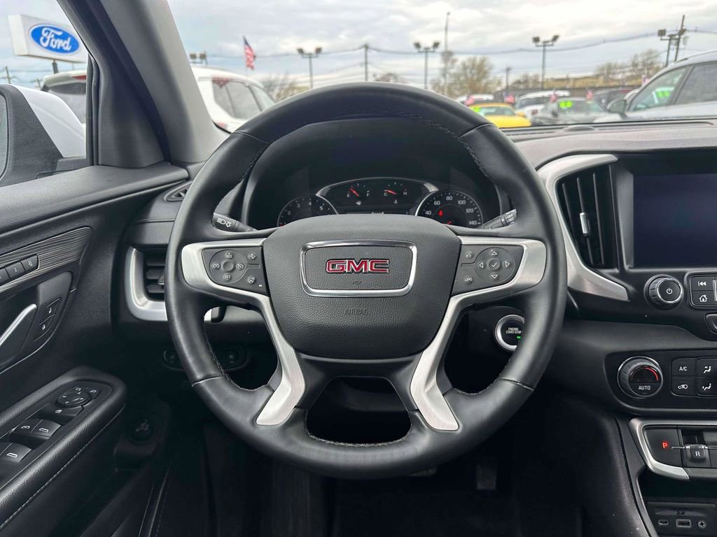 Used 2024 GMC Terrain SLT AWD/4WD image 12