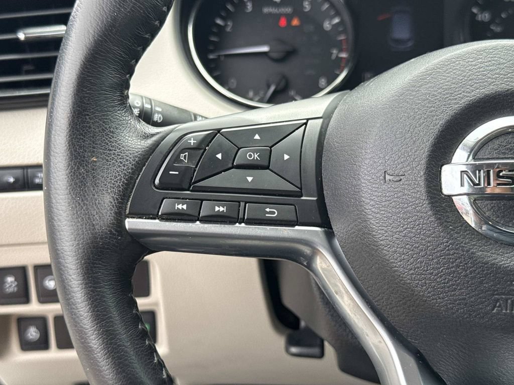 Certified 2019 Nissan Rogue Sport SL w/ Premium Package FWD image 30