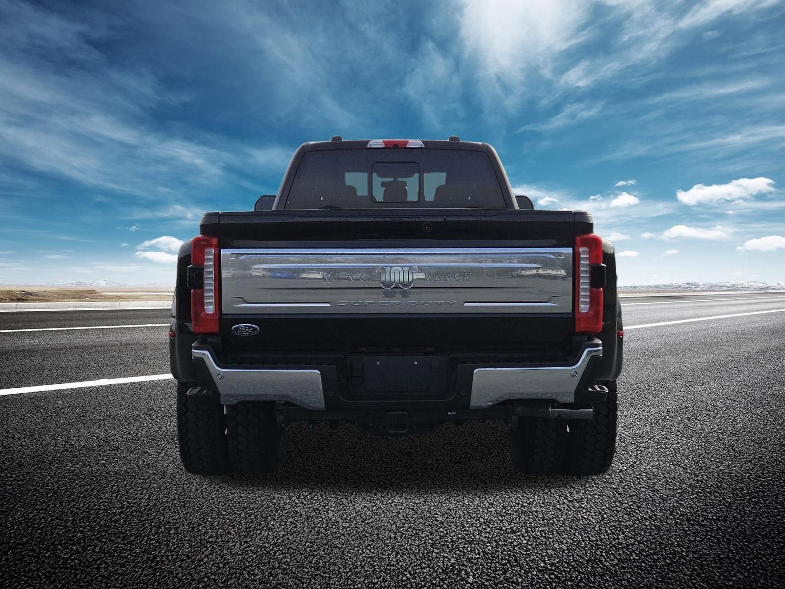 Used 2025 Ford F450 King Ranch w/ Chrome Package image 24