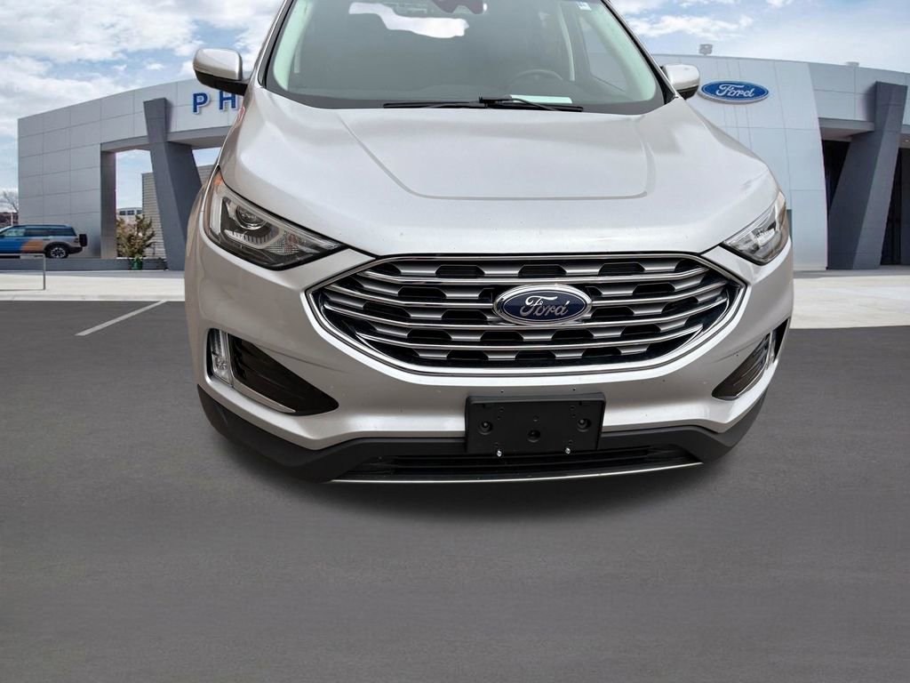 Used 2019 Ford Edge Titanium image 10