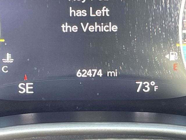 Used 2024 Chrysler Pacifica Touring-L image 22