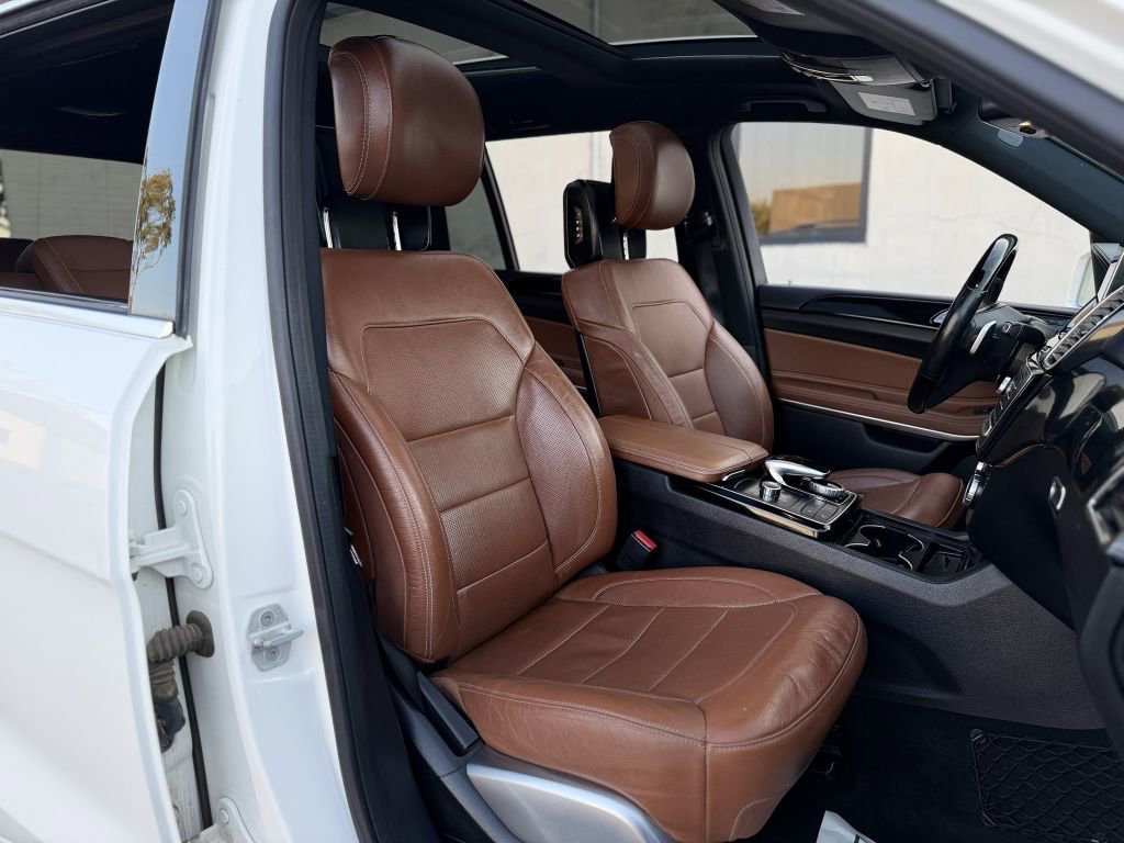 Used 2018 Mercedes-Benz GLS 550 4MATIC image 28